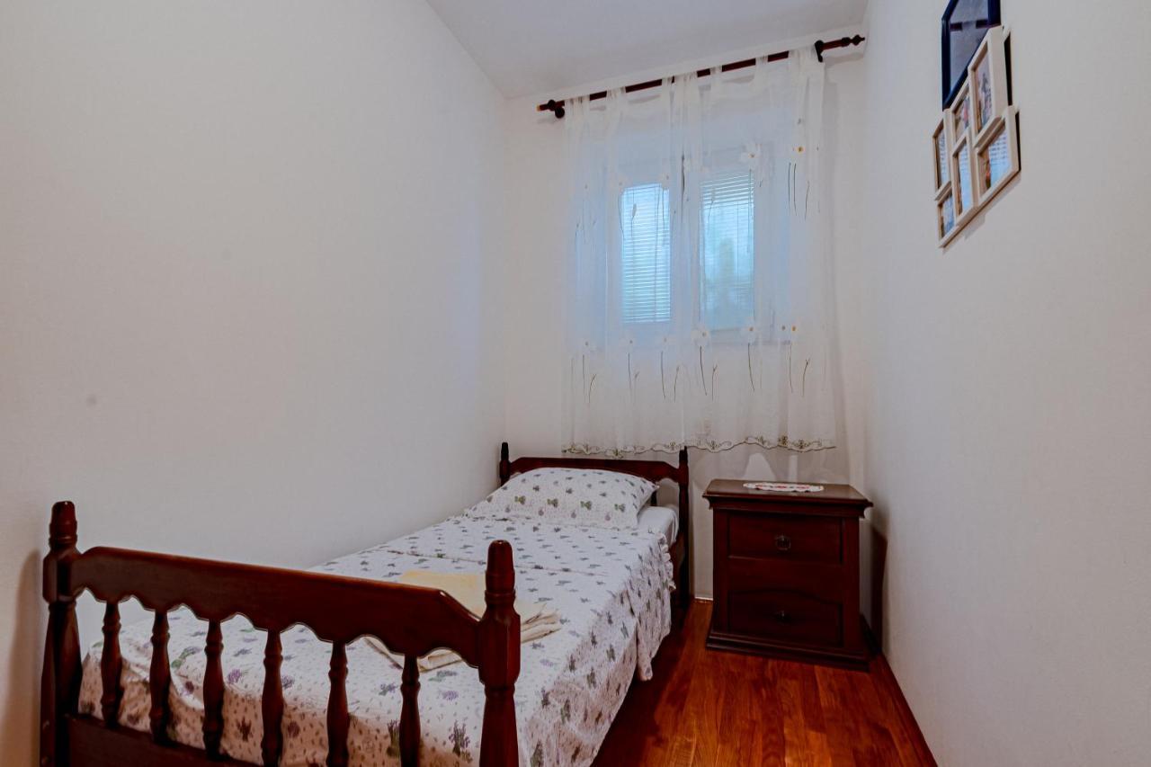 Apartment Ruzica Zrnovo Esterno foto