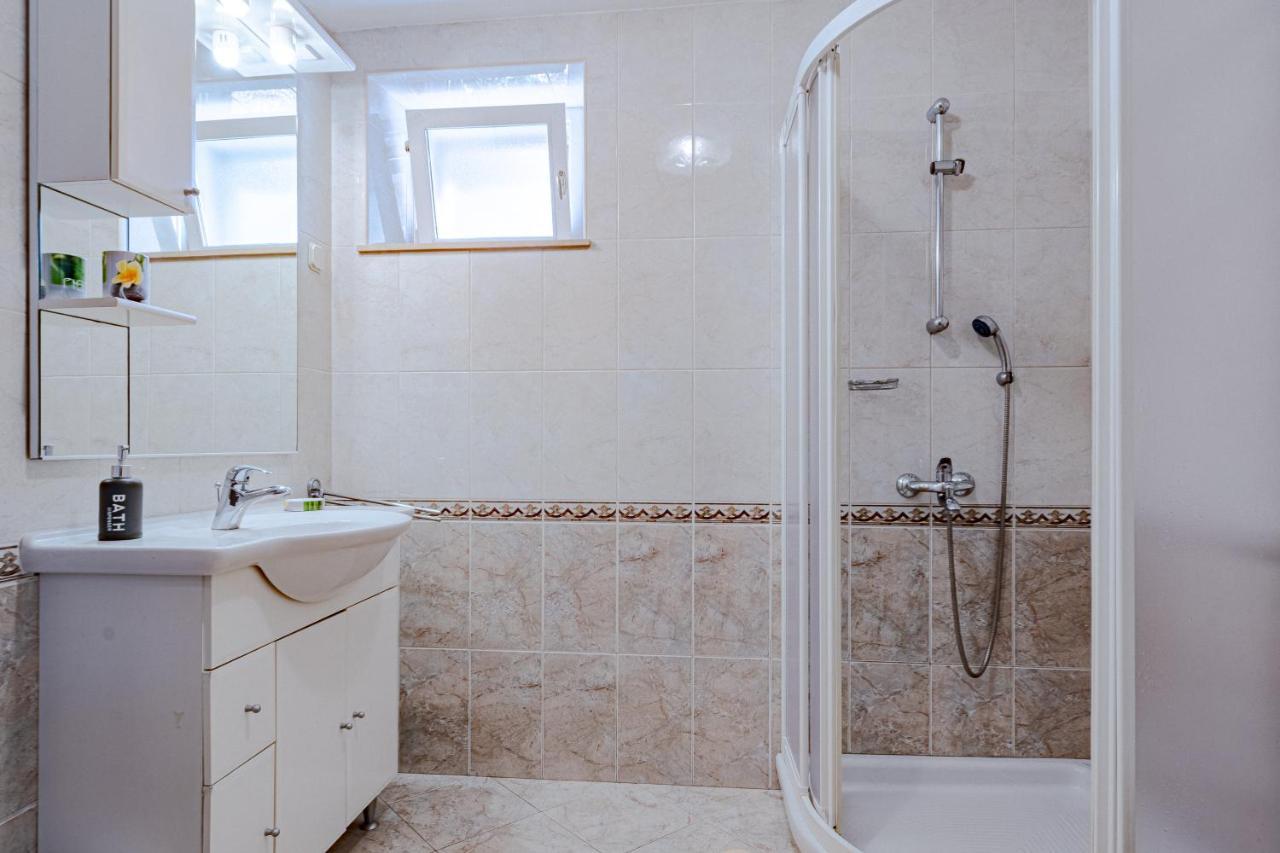 Apartment Ruzica Zrnovo Esterno foto