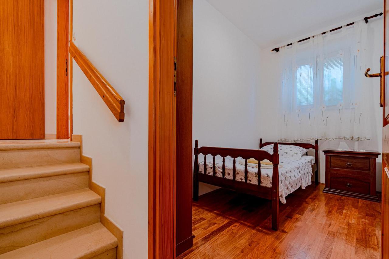 Apartment Ruzica Zrnovo Esterno foto